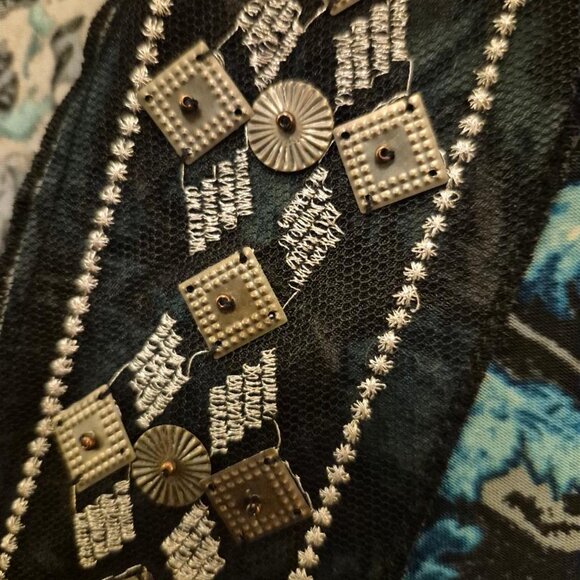 Women's top (made in Canada) - Picture 3 of 3